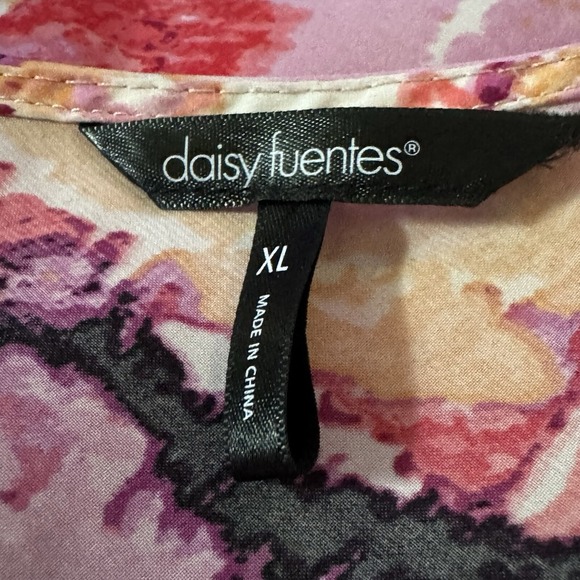 Daisy Fuentes XL Shirt Top Pink Abstract Sleeveless Round Neck Tiered - Picture 5 of 7